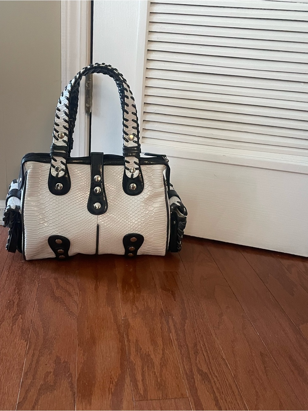 Susan Nichole White and Black Shoulder Satchel